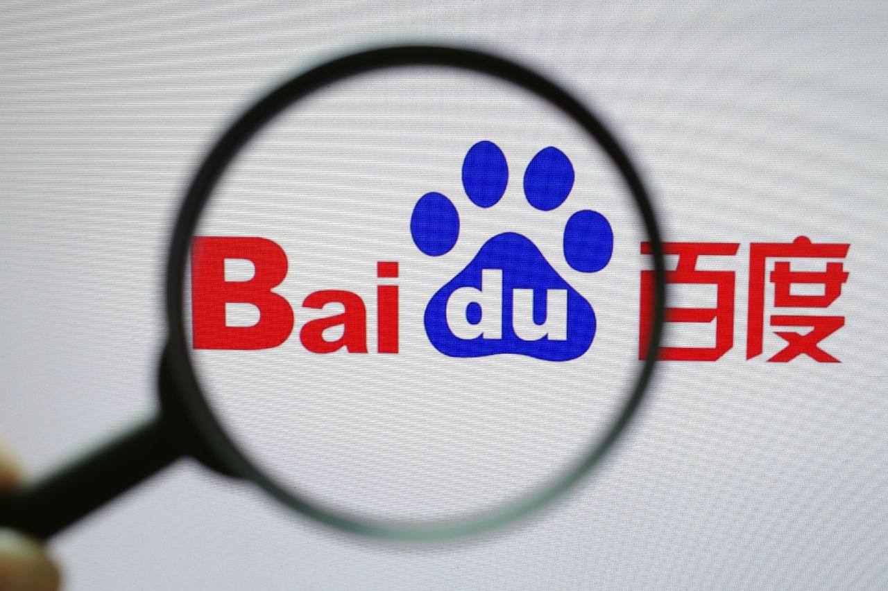 保安大叔用夹子撸小猫